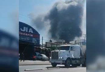 Depósito de llantas en Tecámac es consumido por incendio Grupo Milenio