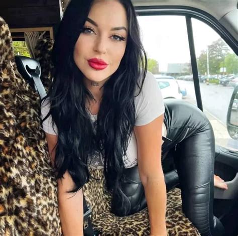 Leather In The Car R Hot Chavs