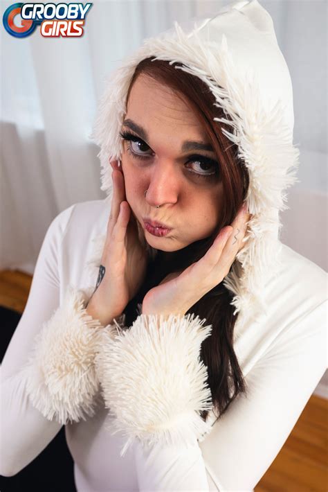 Grooby Girls Featuring Paige Turner Naked Gallery CoedCherry