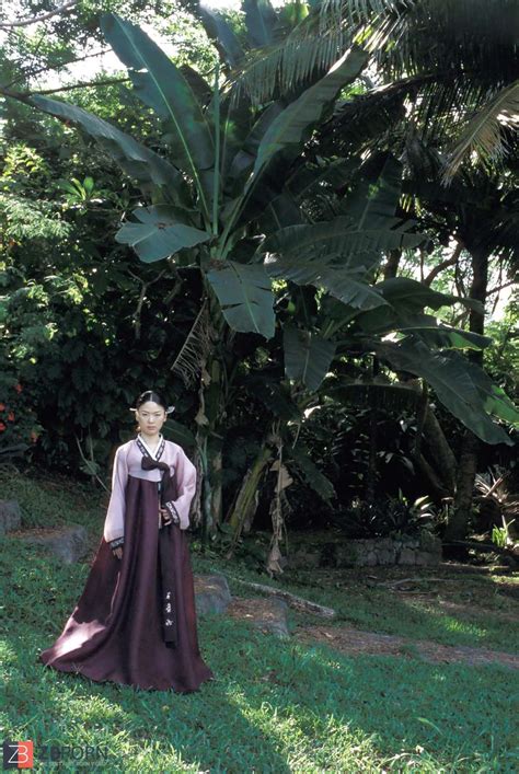 Korean Hanbok Dame Naked In Park Zb Porn