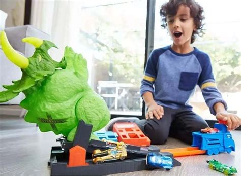 Hot Wheels Pista Ataque De Triceratops Universo Hot Wheels