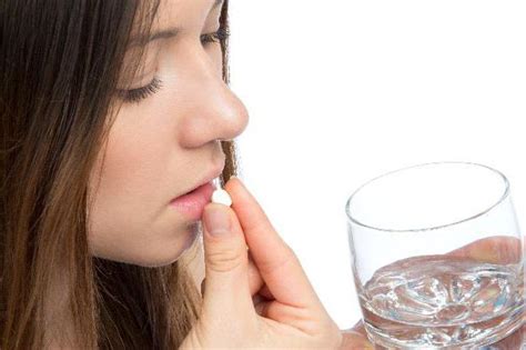 Je kyselina acetylsalicylová "Aspirin"? Co pomáhá kyselině ...