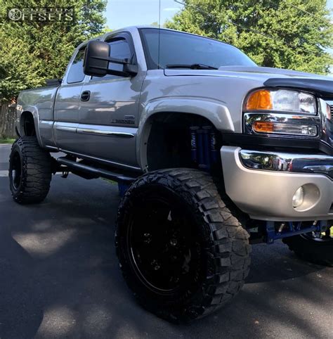 2005 Gmc Sierra 2500 Hd With 22x14 76 Fuel Octane And 40155r22 Nitto