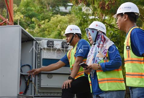 Pemerataan Infrastruktur Jaringan Telekomunikasi Indonesia Antara Foto