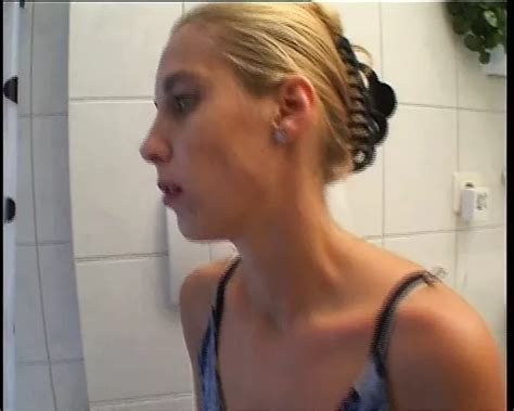 Blonde Im Bad Gefilmt Schoene Rasur Der Fotze Free Porn Ea XHamster