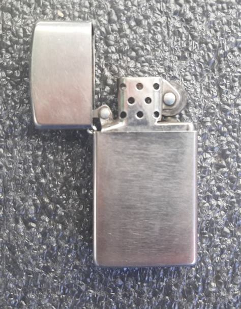 ZIPPO SLIM