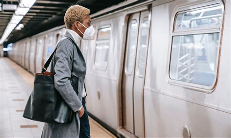 Chicago to nyc train ridership peaks as travel costs rise 33