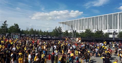 Une Grande Fan Zone Pour Union Bordeaux B Gles Stade Rochelais Au Matmut