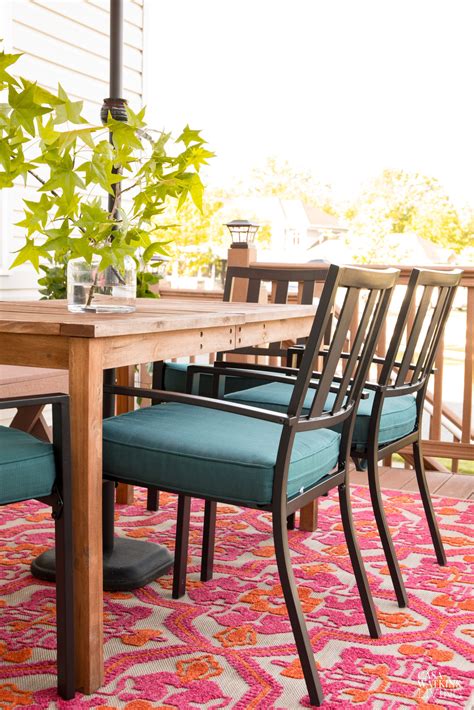 Easy Summer Deck Styling Ideas - Casa Watkins Living