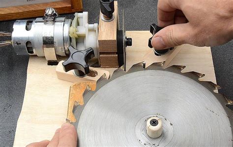 Table saw blade sharpening jig Circular Saw Table, Best Circular Saw, Woodworking Jigs ...