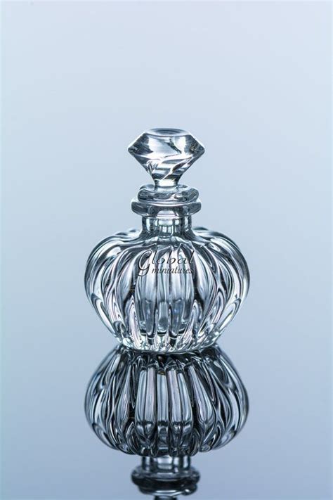 Dollhouse Miniatures Pumpkin-Shaped Round Glass Perfume Bottle with ...