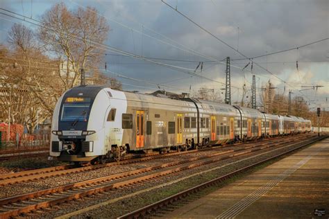 RRX 462 019 als RE6 nach Minden in Hilden, am 18.01.2020. - Bahnbilder.de