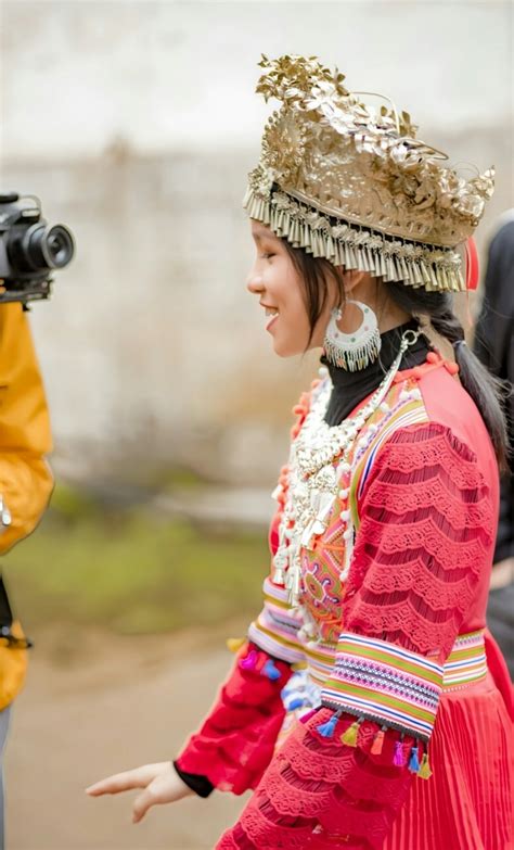 Hot girl Tiktoker triệu view và thành tích học tập khủng giành học bổng 100 của Trường Đại