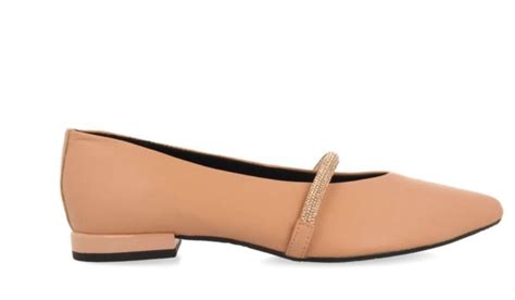Las Bailarinas Nude De Punta De Gioseppo Que Enamoran A Las Expertas En Moda