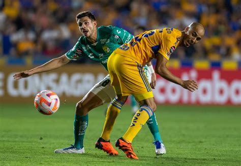 Tigres toma la delantera en la semifinal de ida ante León