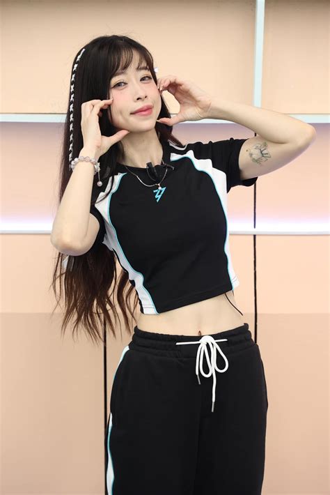 Hot girl chị đẹp khiến dân tình ngưỡng mộ body săn chắc thành tích đỉnh nóc kịch trần