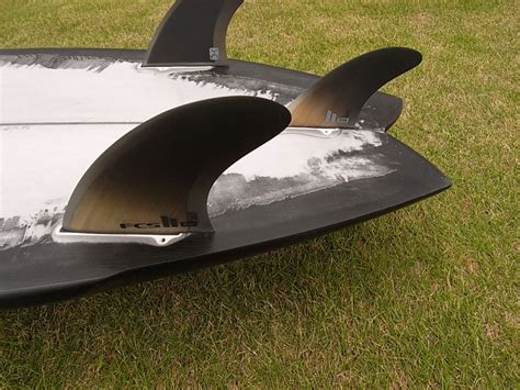 波情報 湘南 サーフボードクオリティーハードコア Quality Hardcore Distributions