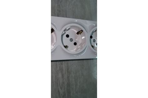 Розеточный блок Legrand тройной с заземлением Legrand Quteo с ...