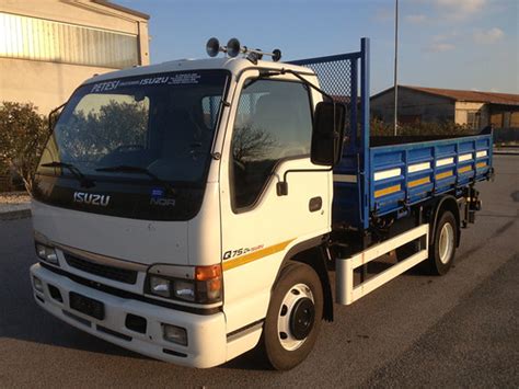 Isuzu NQR 75.04 | Michael Diestelbruch | Flickr