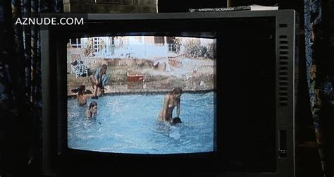 HELEN SHAVER Nude AZNude