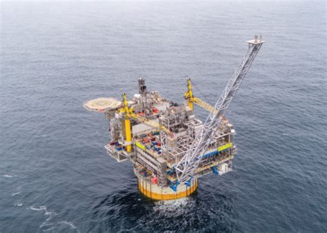 Worlds Largest Spar Platform Opens Deepwater Production Offshore Mid