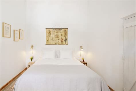 Almoada O Ref Gio No Interior Do Algarve Que Tem Uma Sex Shop Secreta Nit