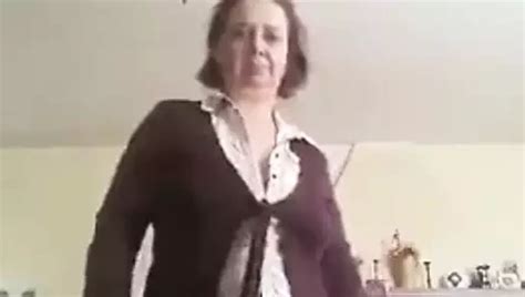 Behaarte Muschi Und Riesige Nat Rliche Titten Von Reifer Geiler Milf Xhamster