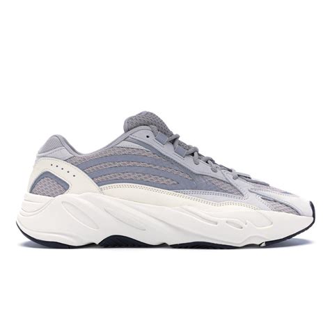 Купить Кроссовки Adidas Yeezy 700 V2 Static в Москве по цене 8 980 руб ...