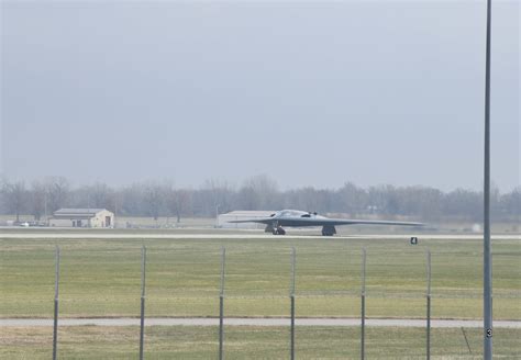 DVIDS - Images - B-2 Spirit stealth bomber [Image 7 of 14]