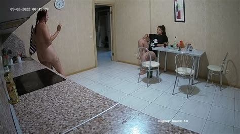 Elisha Late Naked Snack