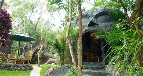 Unique Rock Cave Stay In Wayanad Bunkout