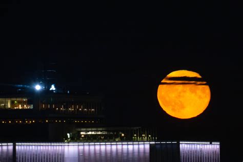 The Super Moon Tonight Rmontreal