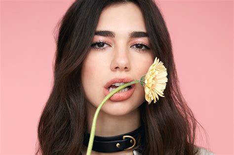 Dua Lipa Online Il Video Ufficiale Di Thinking Bout You Sient A