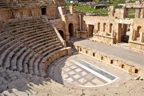 Petra Tour Review: Visiting The Ancient City Of Petra, Jordan (2019 Guide)