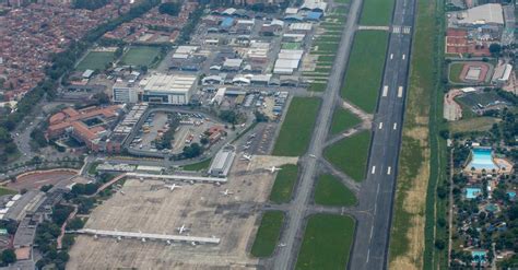 El Aeropuerto Olaya Herrera Estuvo Cerrado Por Las Lluvias Por Una Hora