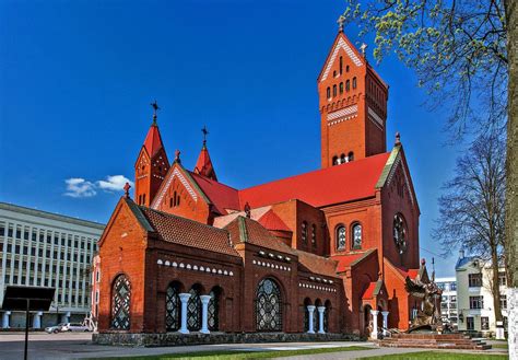 Минск: Красный костел, Национальная библиотека, Линия Сталина