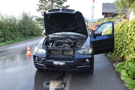 Uetliburg Sg Auto Ger T W Hrend Der Fahrt In Brand Polizei News