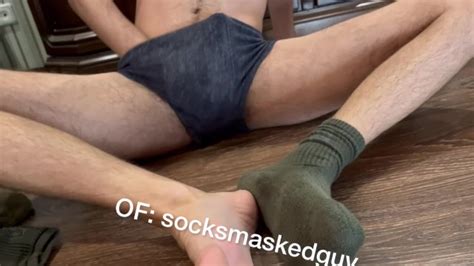 Twink Peludo Muestra Sus Calcetines Militares Después Del Entrenamiento Pornhub Gay