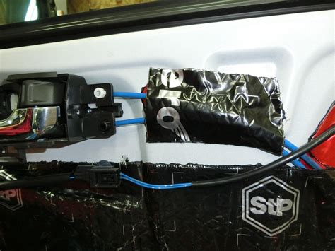 車内空間の静音化 ドアのデッドニングの方法 防振制振防音 HOT WIRED ホットワイヤード オフィシャルブログ NAGOYA 052 MOTORING