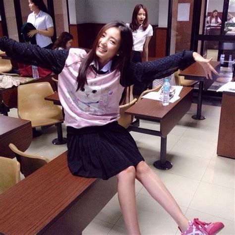 Ngắm hot girl xinh đẹp và thuần khiết hàng đầu Thái Lan