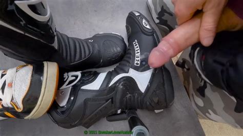 Rękawiczki Wank Na Skórzanych Butach Motocyklowych Berik Pornhub Gay