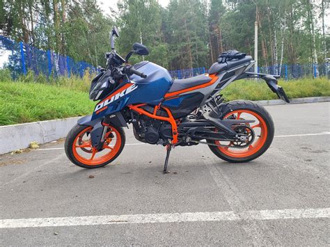 Купить б у KTM 390 Duke инжектор 6 передач в Екатеринбурге синий naked bike 2023 года на Авто
