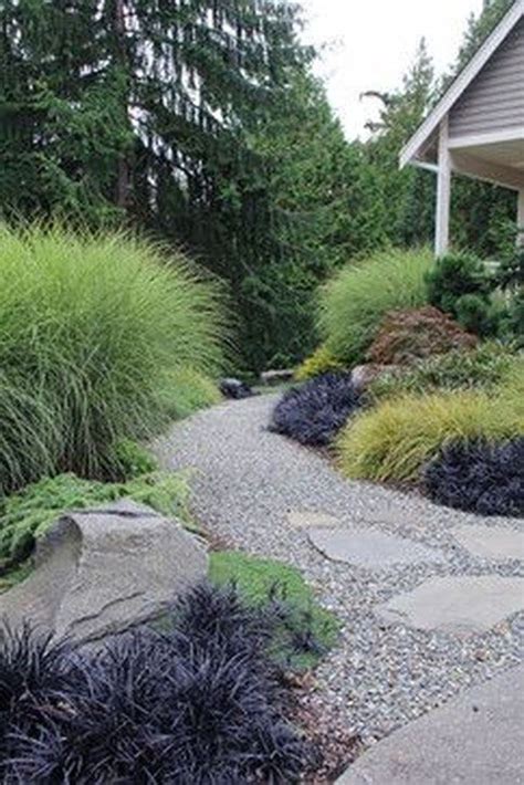 44 Beautiful Grass Garden Design Ideas For Landscaping Your Garden Trendehouse Ornamental