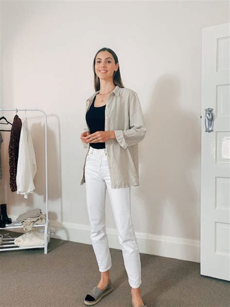 8 Ways To Style White Jeans Wearable White Jean Outfits