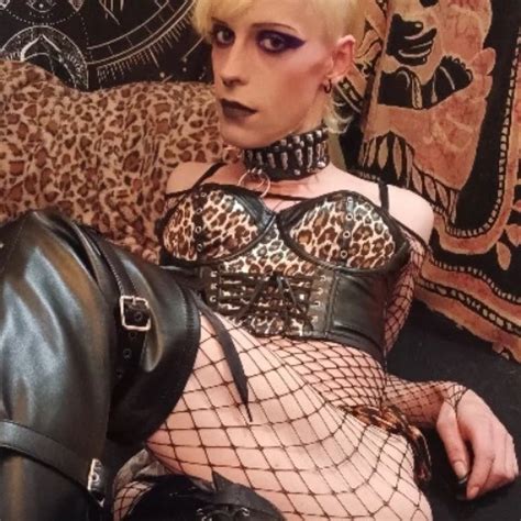 Jessy Sky With Two Bad Dragons Shemale Gangbang Gangbang Porn Feat Jessysky XHamster