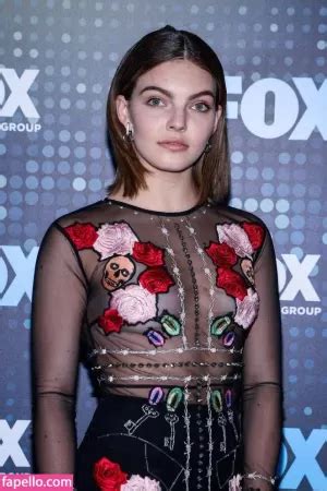 Full Video Camren Bicondova Nude Leaks OnlyFans I Nudes Celeb Nudes