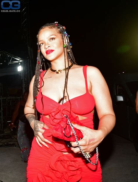 Rihanna Nude Pictures Photos Playboy Naked Topless Fappening