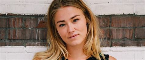 HOT HOT HOT Geraldine Kemper Poseert Volledig Naakt En Vraagt Om Tips