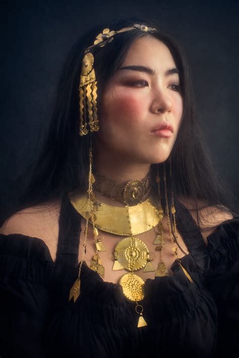 Hot Sexy Lillian Liu Bikini Pics