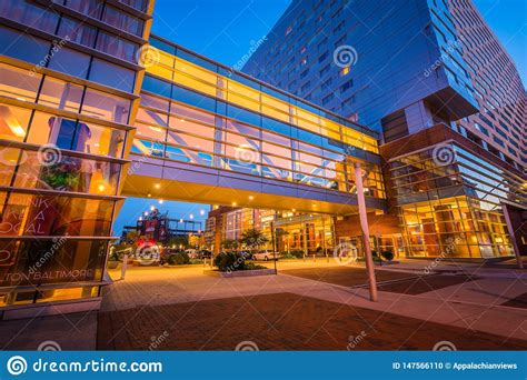 Edificios Modernos En La Noche En Baltimore C Ntrica Maryland Imagen